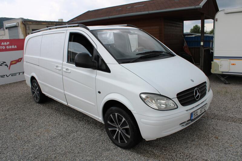Mercedes-Benz 208