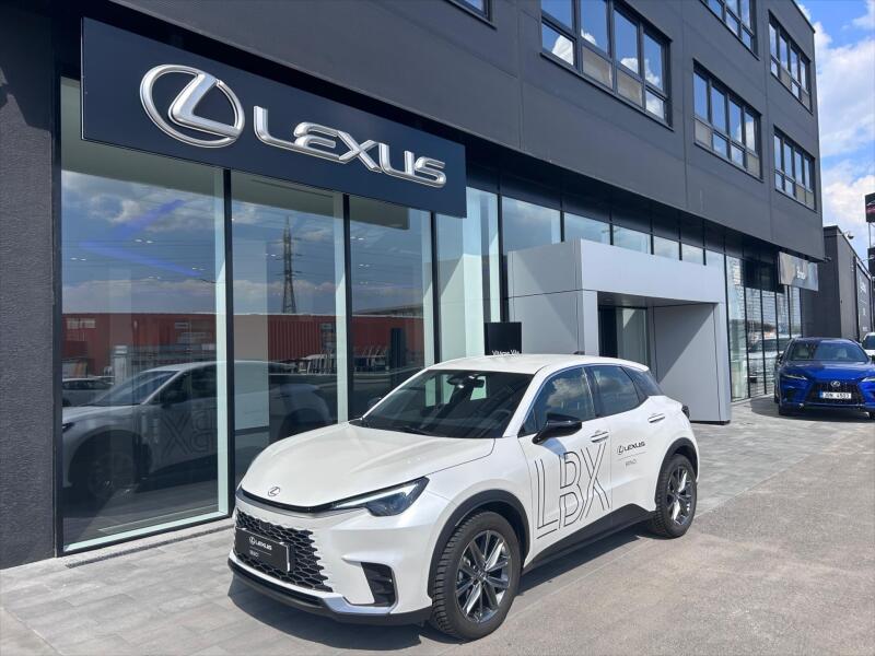 Lexus LBX
