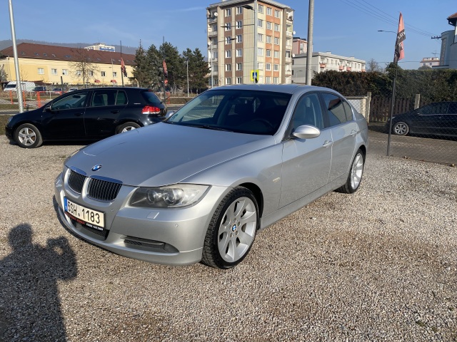 BMW Řada 3 330Xi, manuál,4x4,N52