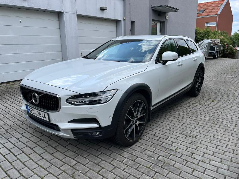 Volvo V90