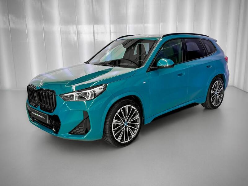 BMW iX1