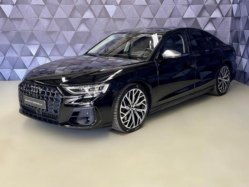 Audi S8