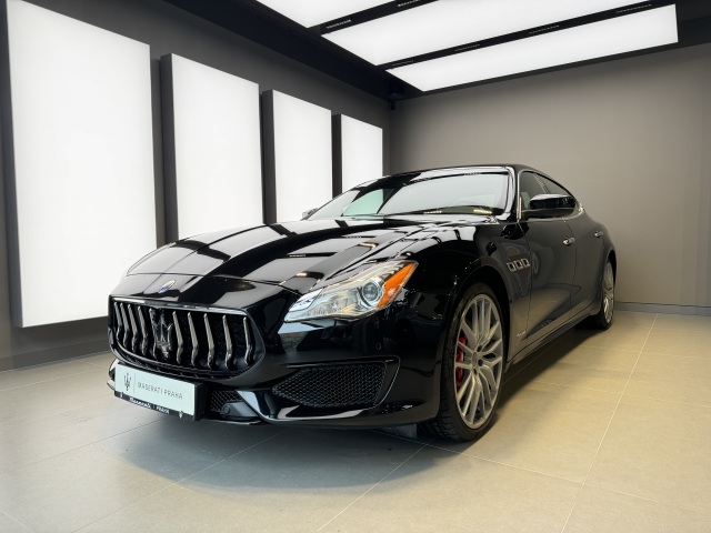 Maserati Quattroporte