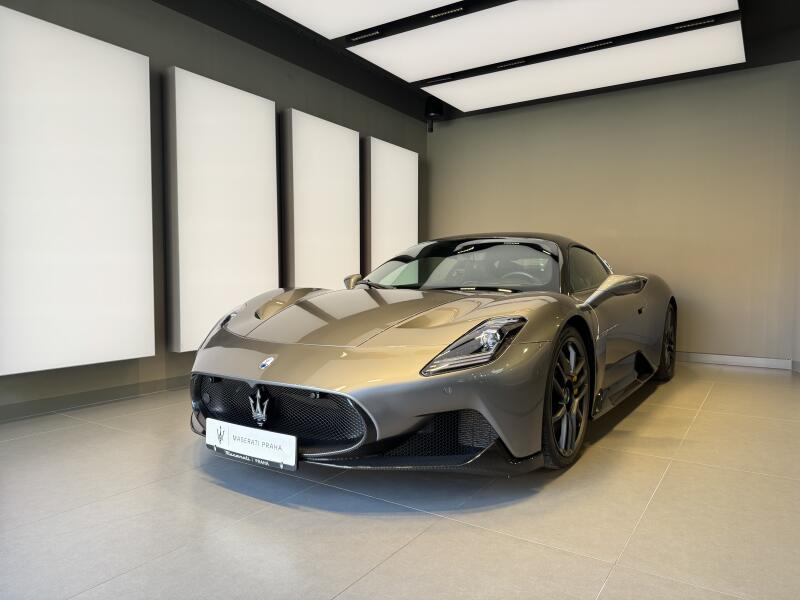 Maserati MC20