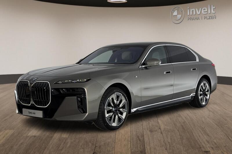BMW i7