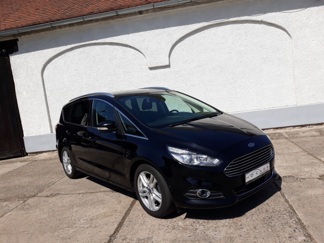 Ford S-MAX 2.0TDCi 7míst SPORT TAŽNÉ !