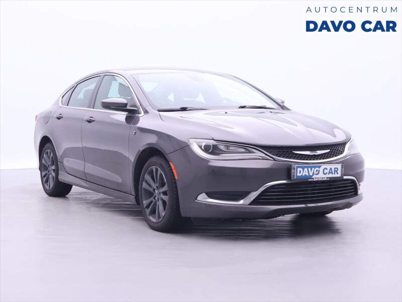 Chrysler 200