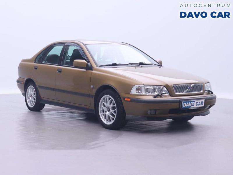 Volvo S40