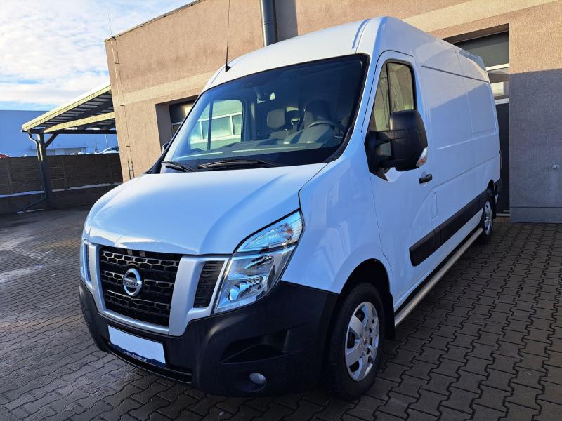 Nissan NV400