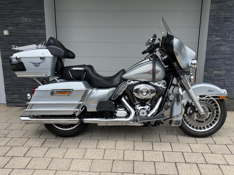Harley-Davidson FLHTC Electra Glide Classic