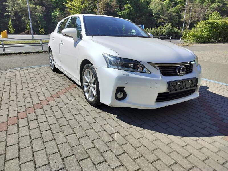 Lexus CT 200h