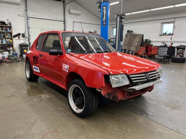 Peugeot 205