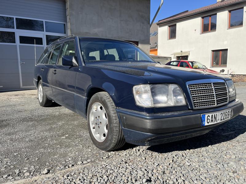 Mercedes-Benz 124