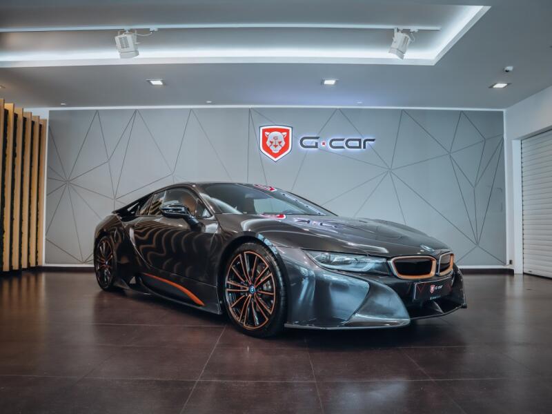 BMW i8
