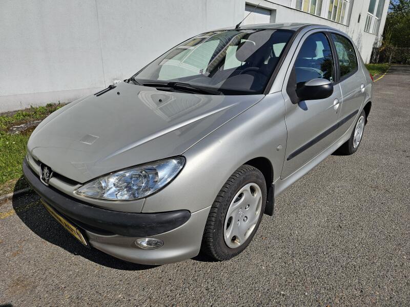 Peugeot 206