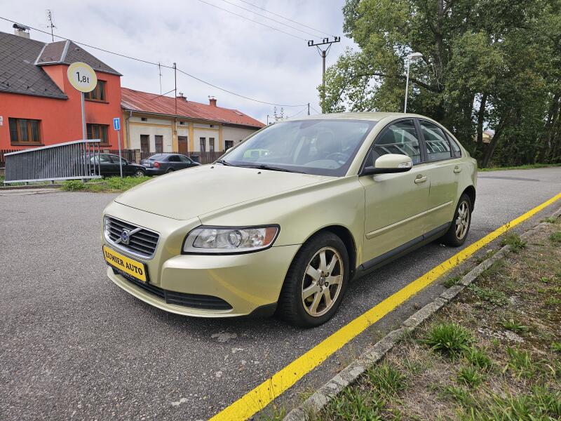 Volvo S40