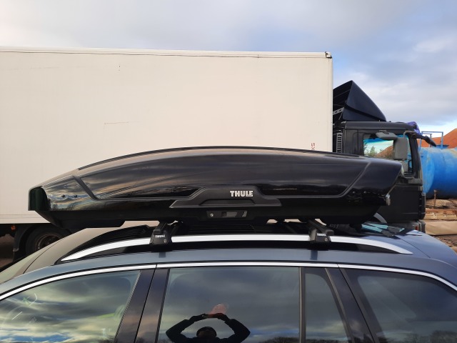 Hire STEN BOX THULE XL  v . p