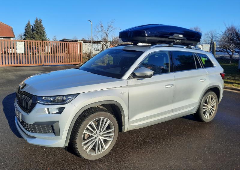 Hire ST�E�N� BOX THULE XT XL  v� . 