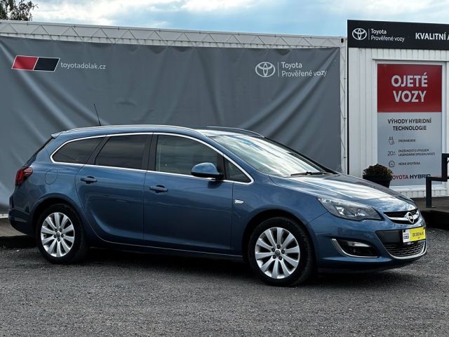 Opel Astra 1.4iT ČR-1.maj,Serviska,Tažné