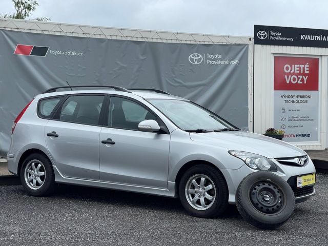 Hyundai i30 1.6CRDi, ČR-1.maj, 2xKola