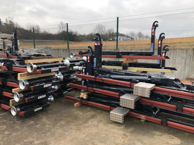 NOSI�E KON. CHARV�T CTS , a.s.