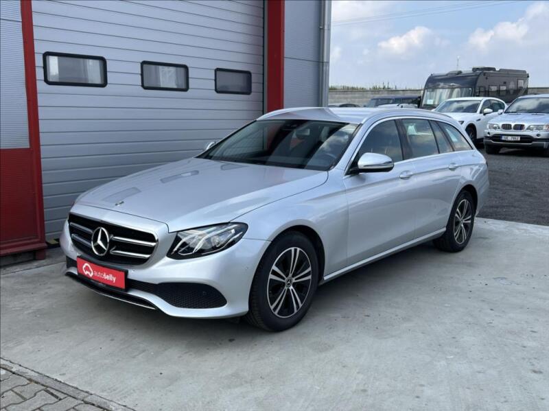 Mercedes-Benz Triedy E