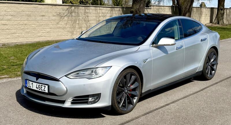 Tesla Model S