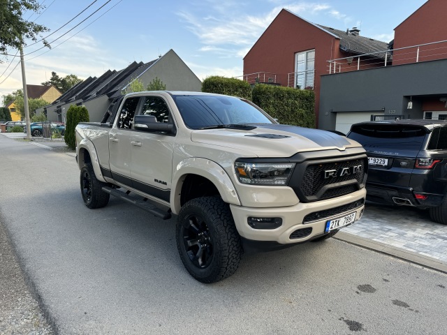 Dodge RAM + ROUGH COUNTRY + QUAD CAB +