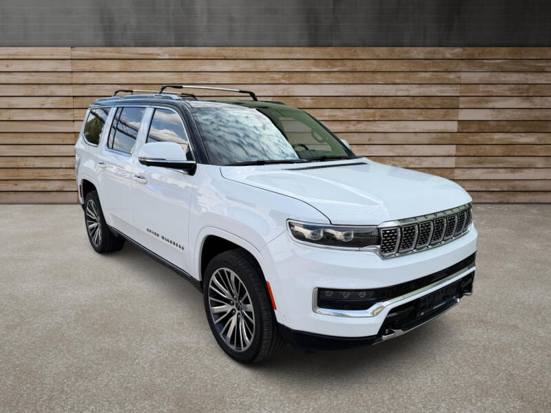Jeep Grand Wagoneer