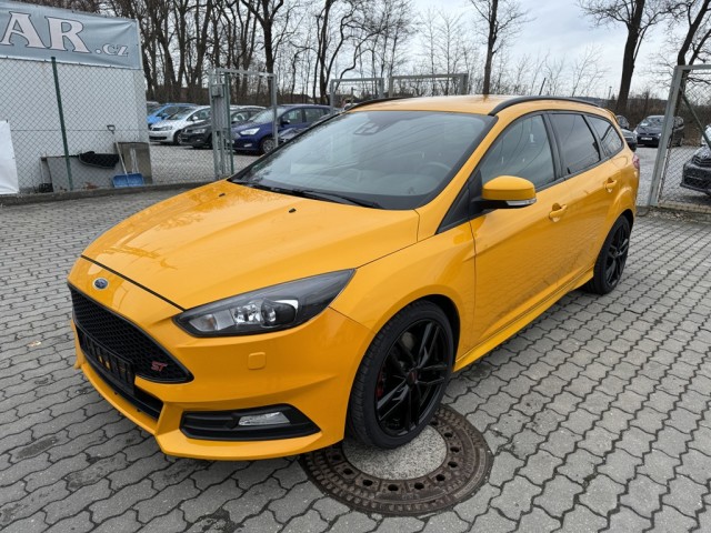 Ford Focus ST 2.0i navigace, serviska