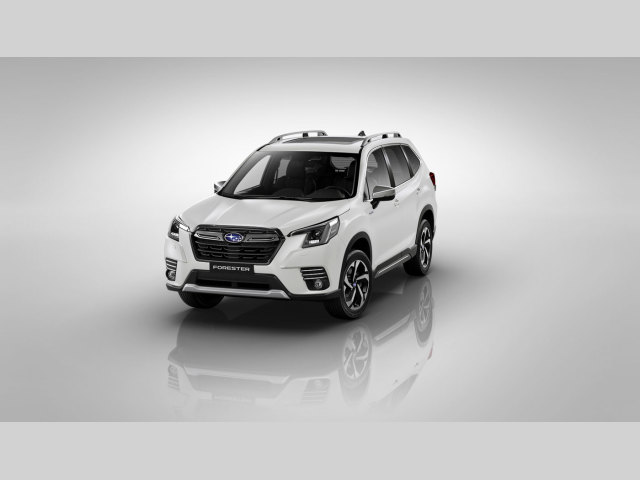 Subaru Forester 2.0i e-Boxer Active - AKCE