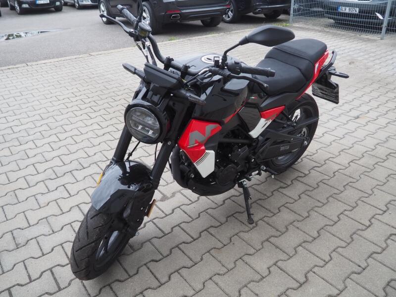 Andere