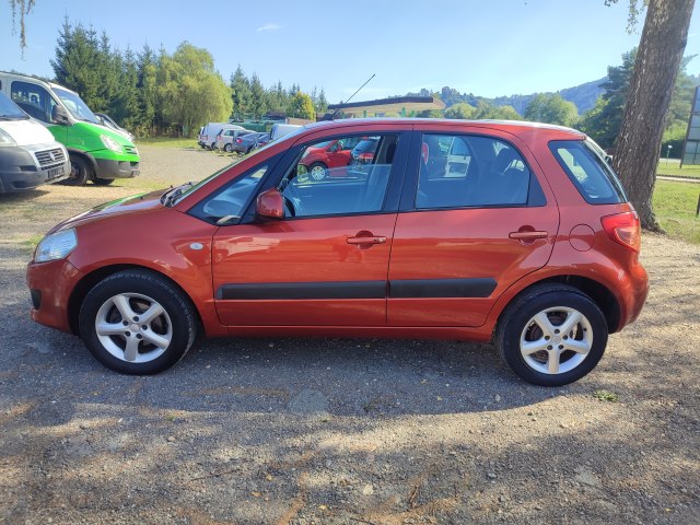 Suzuki SX4