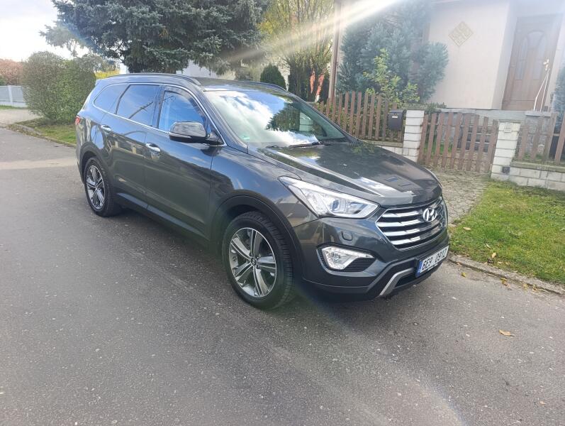 Hyundai Grand Santa Fe