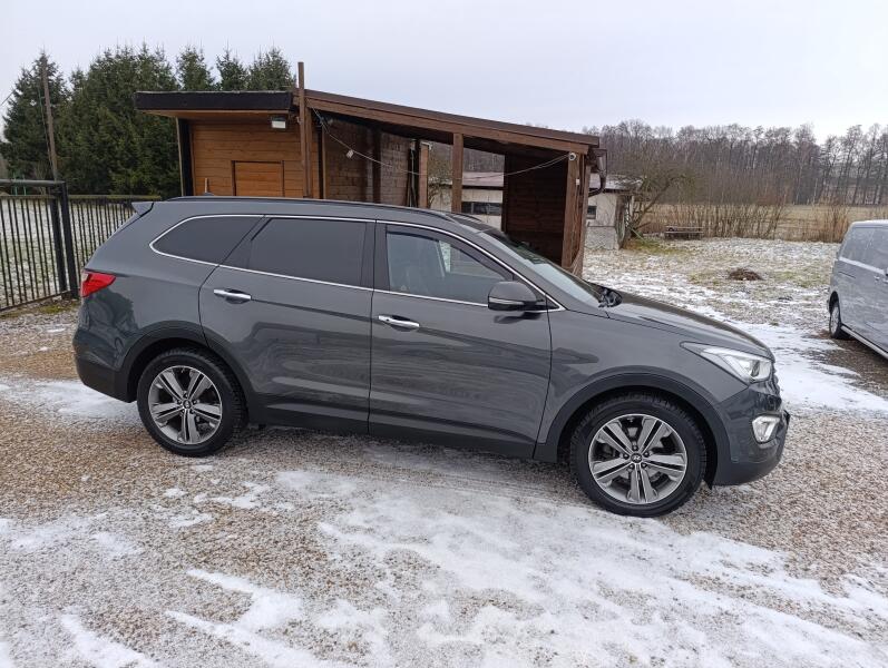 Hyundai Grand Santa Fe