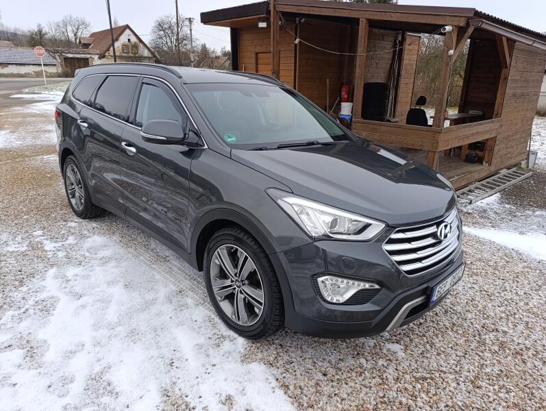 Hyundai Grand Santa Fe