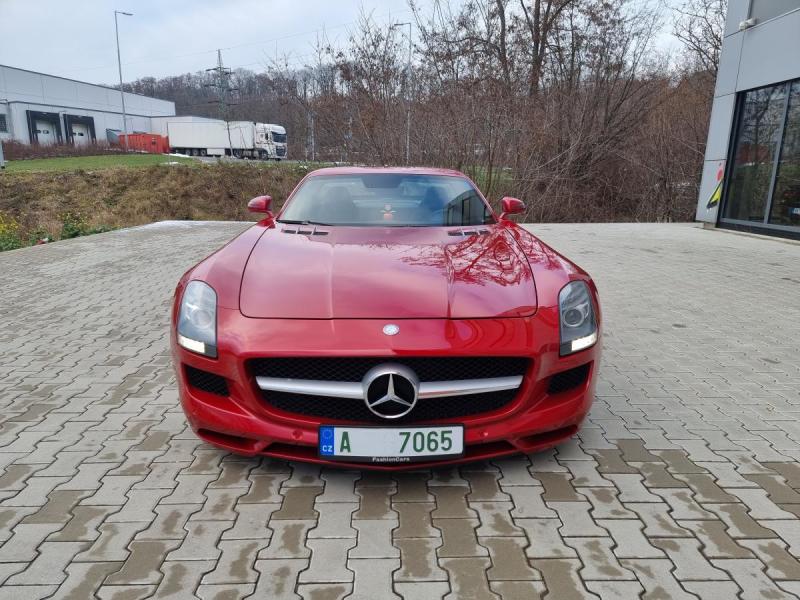Mercedes-Benz SLS AMG