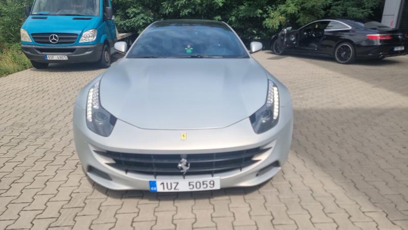 Ferrari FF