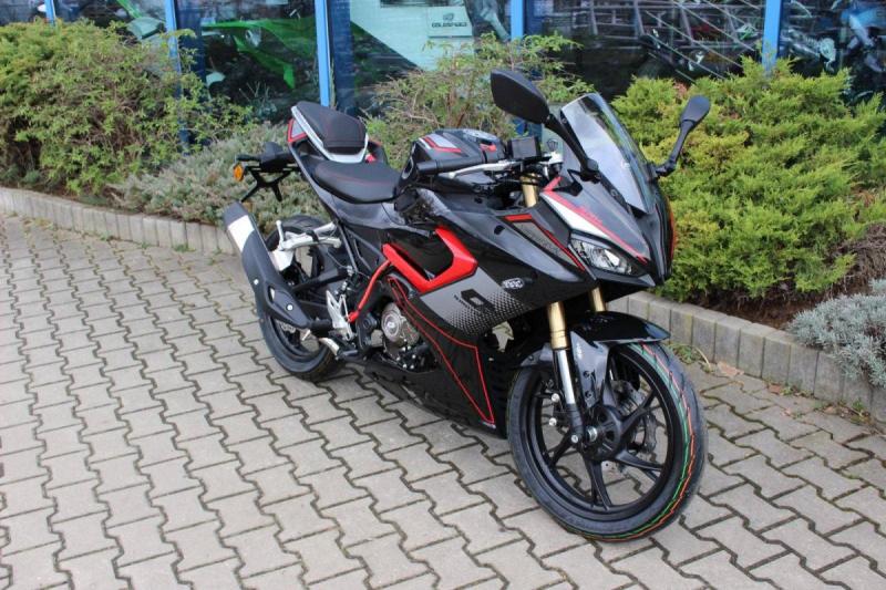 QJ Motor SRK 125 R