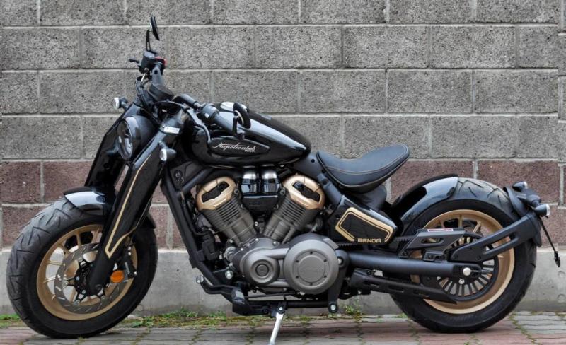 Benda NAPOLEONBOB 500