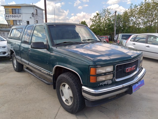 GMC Sierra 1500 4x4 TRUCK V8 KING CAB