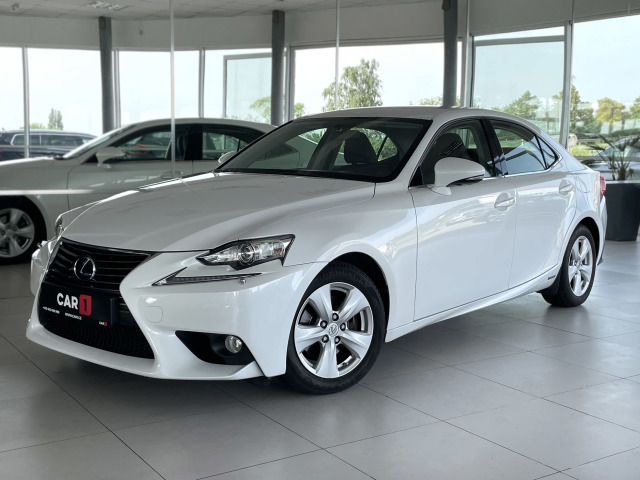 Lexus IS 300h