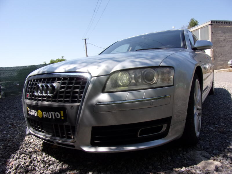 Audi S8