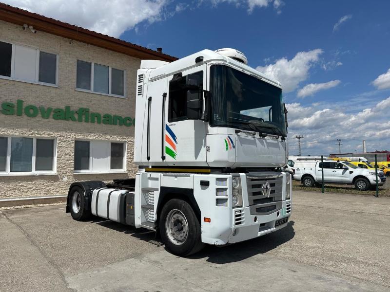 Renault Magnum