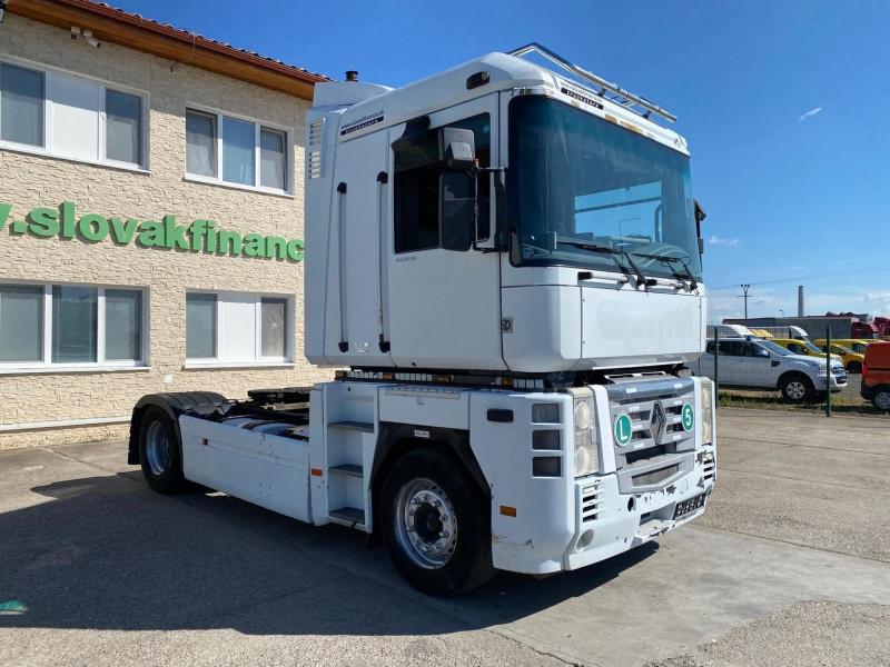 Renault Magnum
