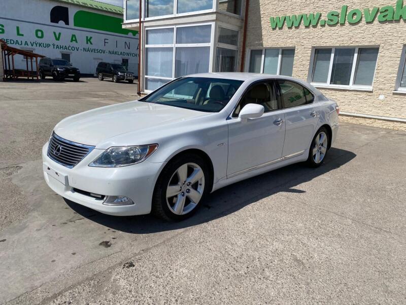 Lexus LS 400