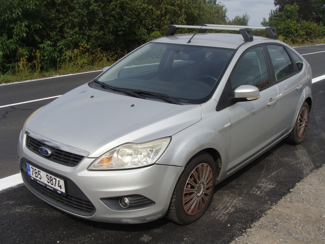 Ford Focus 1.6i,lyžiny