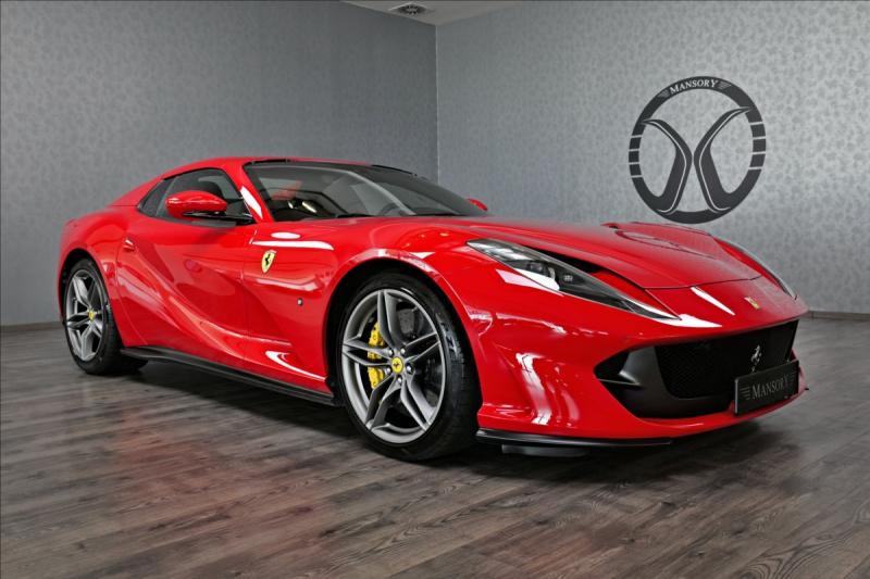 Ferrari 812