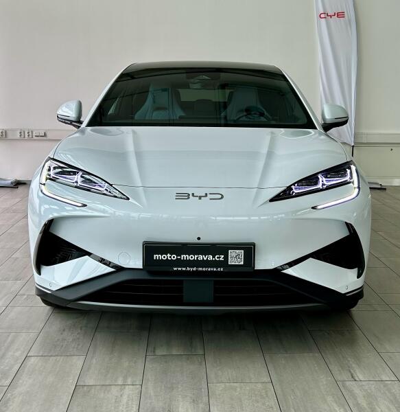 BYD Sealion 7