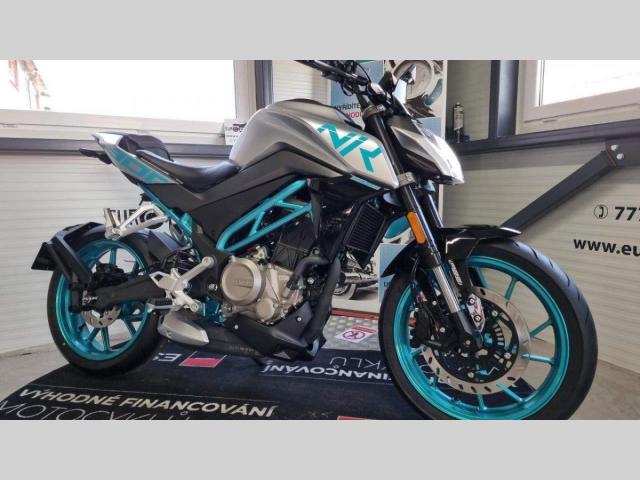 CFMOTO 300 NK